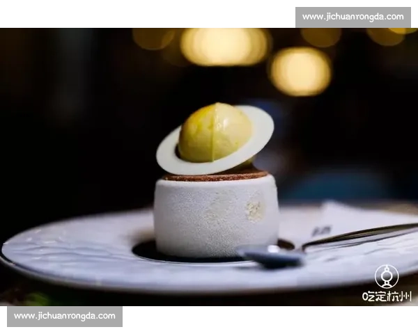 夜骑西湖:杭州青年的浪漫通勤美学